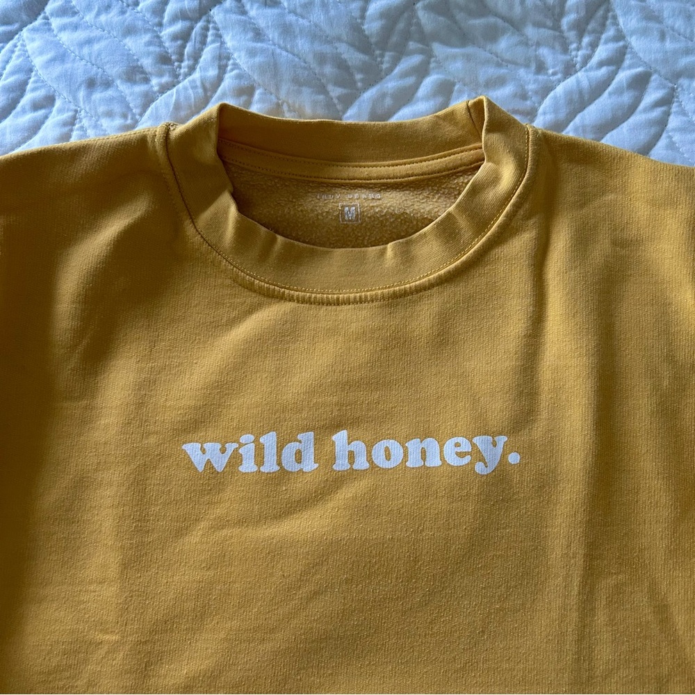 Wild Honey Crewneck sweater pullover medium